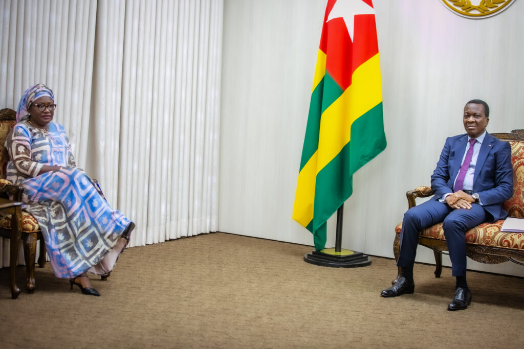 Entretien entre le président de l’Assemblée nationale et Binta SANNEH, Représentante résidente du PNUD au Togo